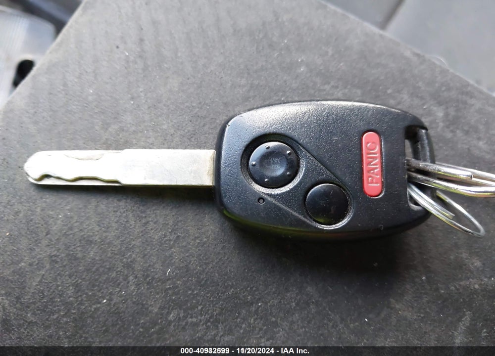 2010 HONDA CIVIC LX VIN: 2HGFA1F52AH308902