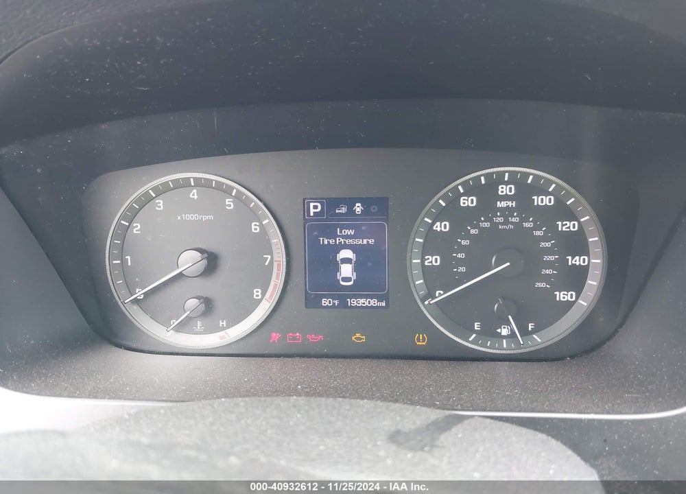2015 HYUNDAI SONATA SE VIN: 5NPE24AF8FH001130