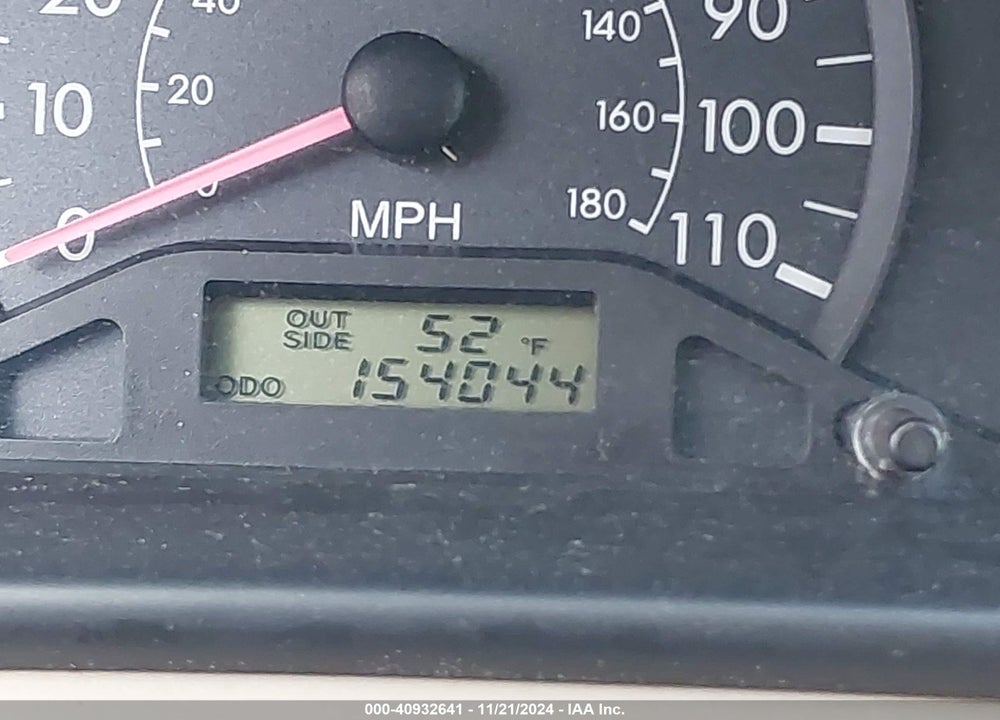 2005 TOYOTA COROLLA CE VIN: 2T1BR32E75C468510