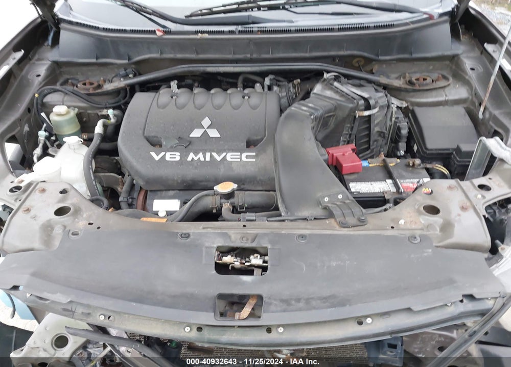 2010 MITSUBISHI OUTLANDER XLS VIN: JA4JT4AX5AZ011064