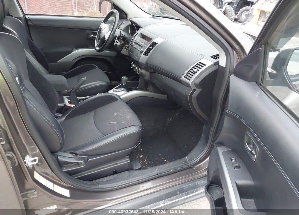 2010 MITSUBISHI OUTLANDER XLS VIN: JA4JT4AX5AZ011064