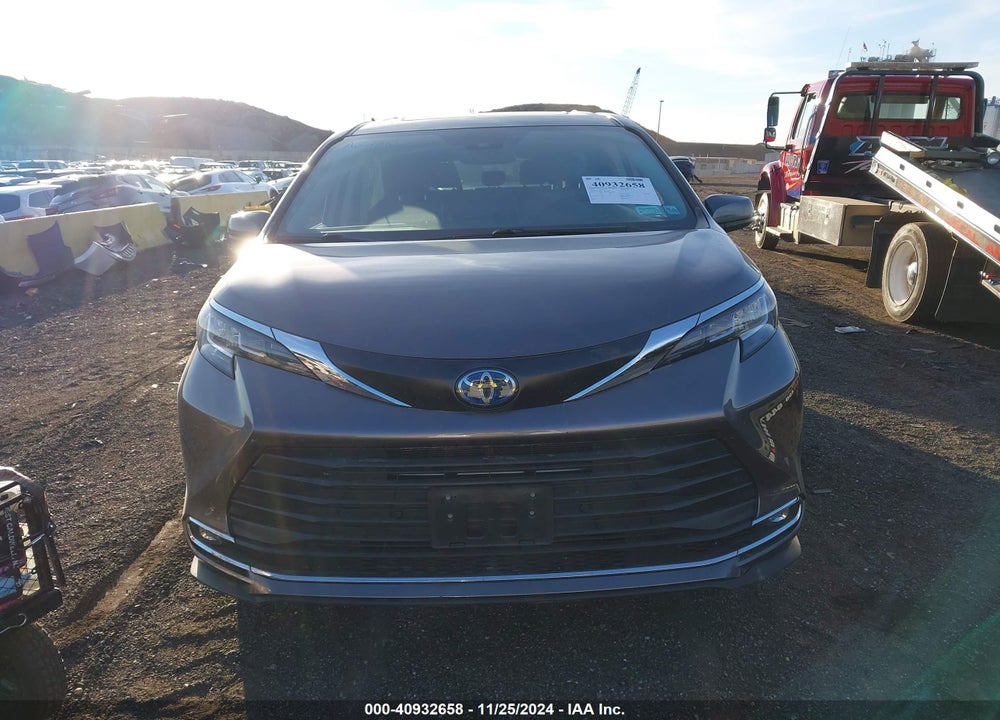 2022 TOYOTA SIENNA XLE VIN: 5TDYSKFC2NS059016