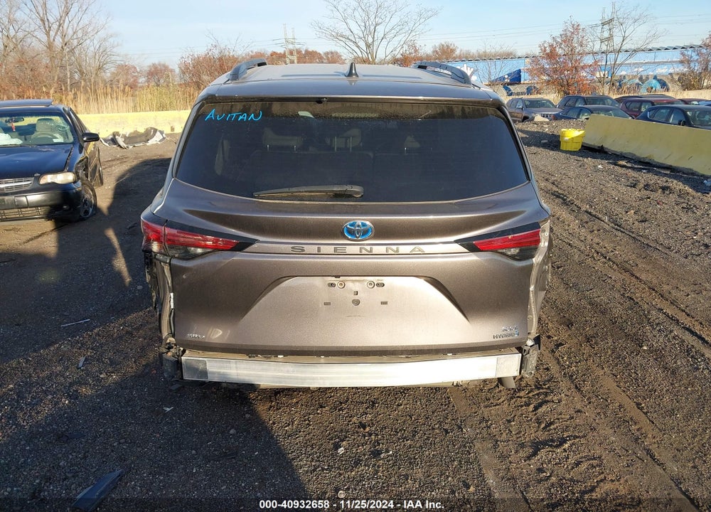 2022 TOYOTA SIENNA XLE VIN: 5TDYSKFC2NS059016