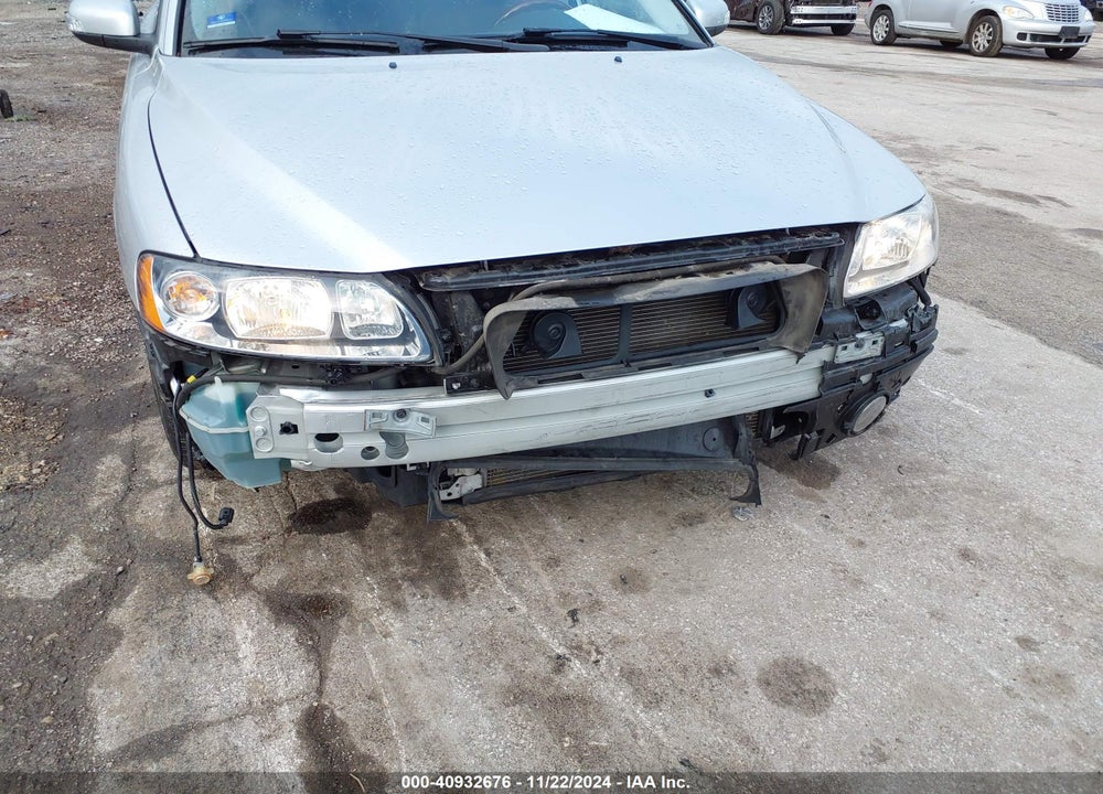 2007 VOLVO S60 2.5T VIN: YV1RS592672607239