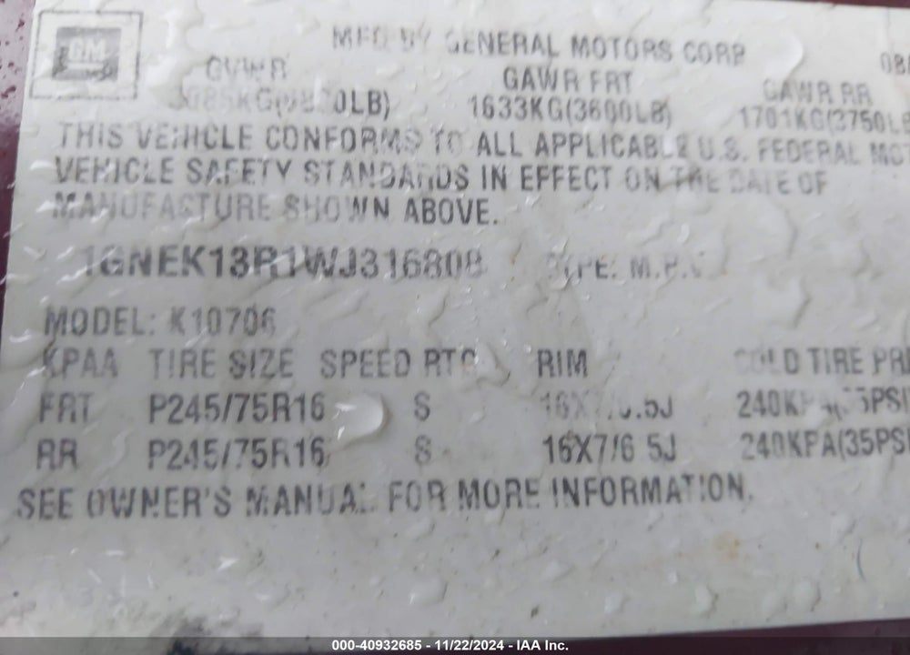 1998 CHEVROLET TAHOE LS VIN: 1GNEK13R1WJ316808