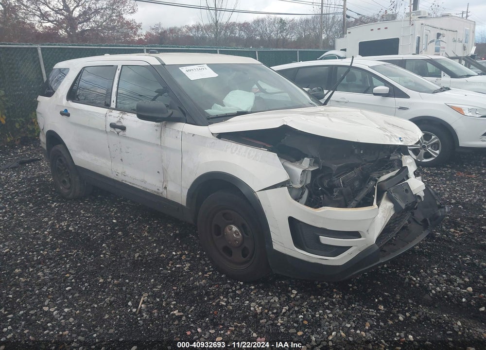 2017 FORD UTILITY POLICE INTERCEPTOR VIN: 1FM5K8AR4HGA89145