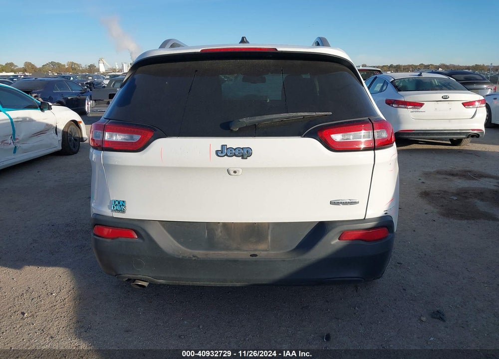 2015 JEEP CHEROKEE LATITUDE VIN: 1C4PJLCB5FW781730