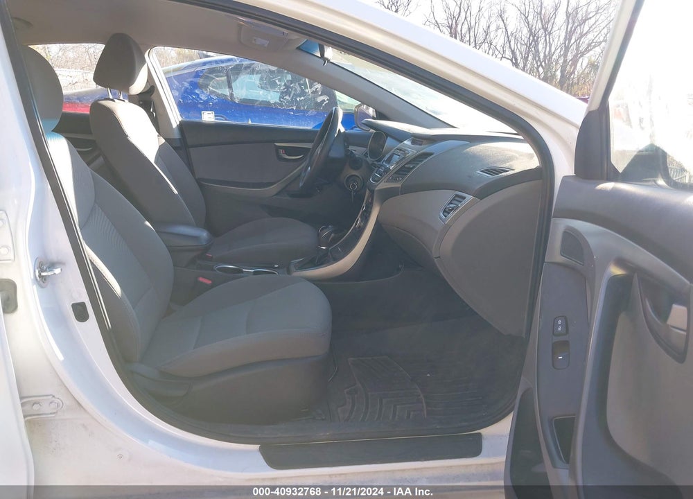 2016 HYUNDAI ELANTRA SE VIN: 5NPDH4AE2GH704290