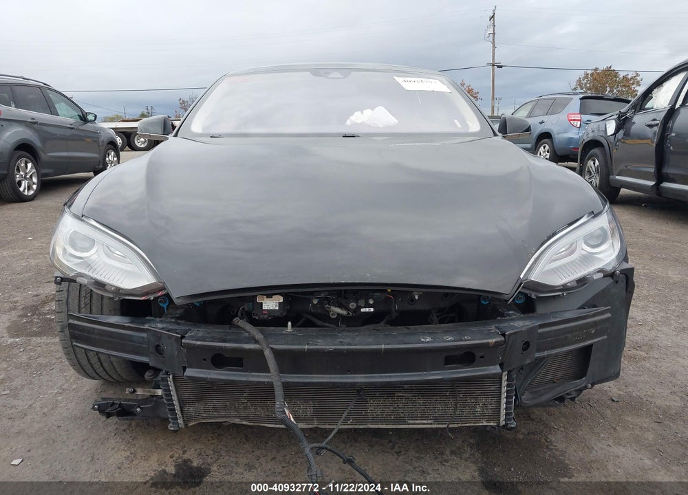 2015 TESLA MODEL S VIN: 5YJSA1E24FF118293
