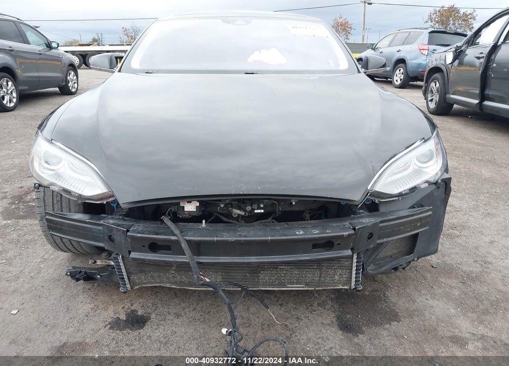 2015 TESLA MODEL S VIN: 5YJSA1E24FF118293