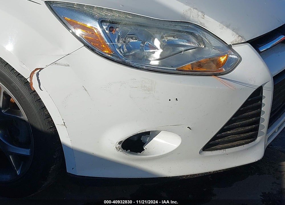 2014 FORD FOCUS SE VIN: 1FADP3F29EL235435