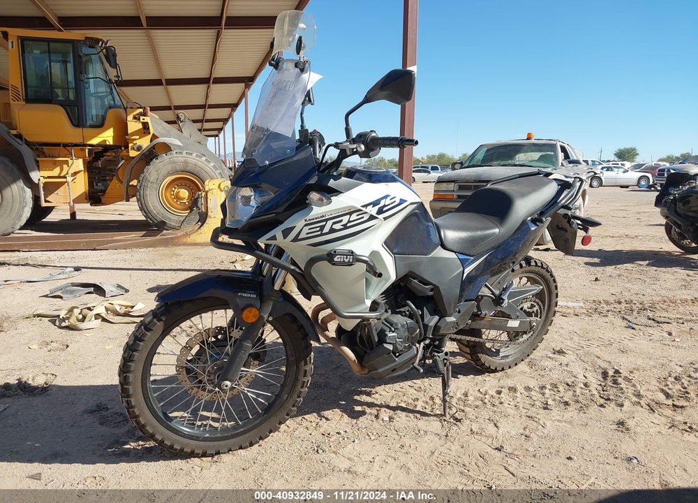 2022 KAWASAKI KLE300 C VIN: JKALE8C14NDA14353