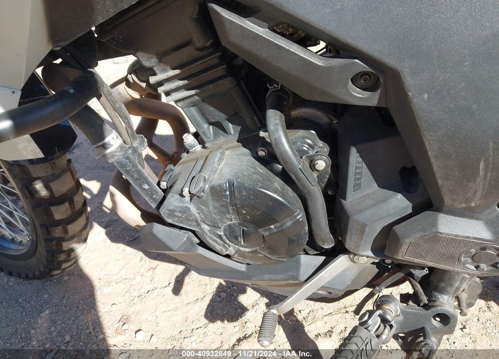 2022 KAWASAKI KLE300 C VIN: JKALE8C14NDA14353