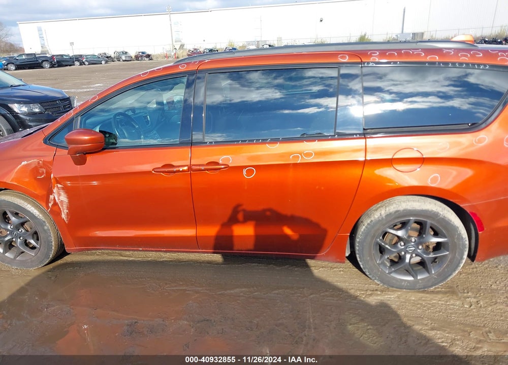 2018 CHRYSLER PACIFICA TOURING L PLUS VIN: 2C4RC1EG9JR226927
