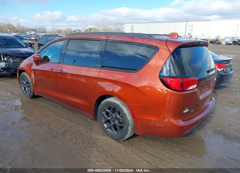 2018 CHRYSLER PACIFICA TOURING L PLUS VIN: 2C4RC1EG9JR226927