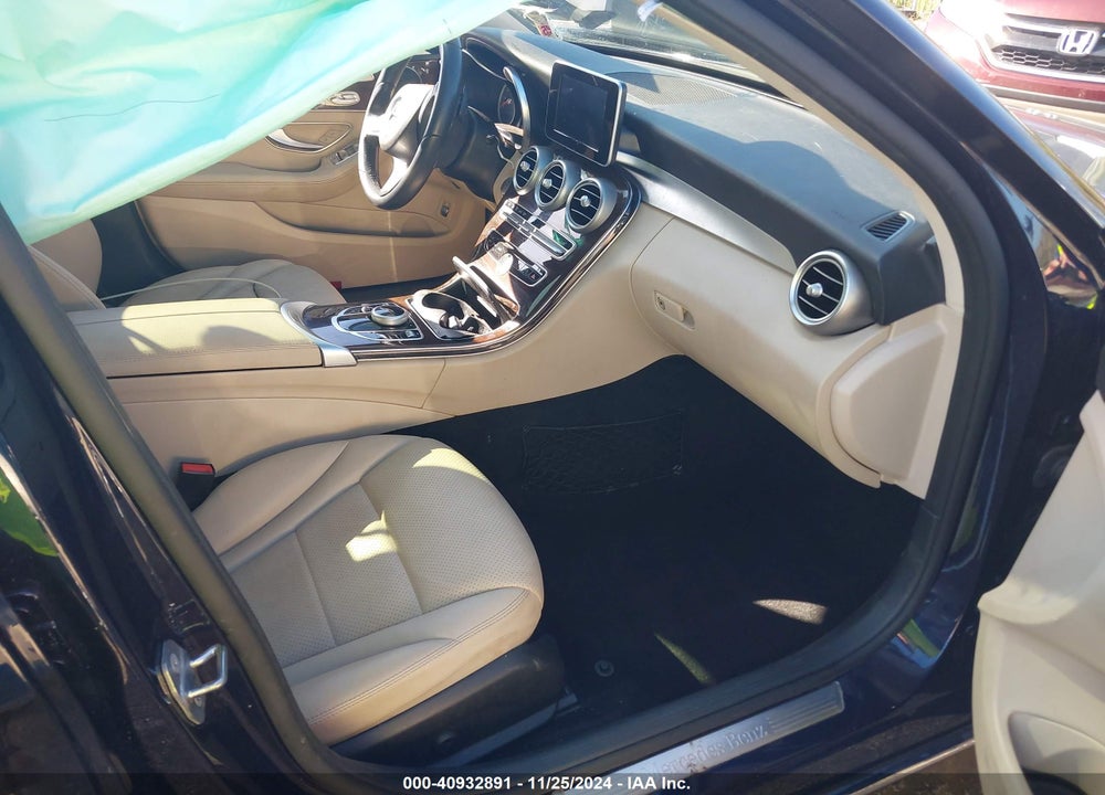2017 MERCEDES-BENZ C 300 LUXURY/SPORT VIN: WDDWF4JBXHR294942
