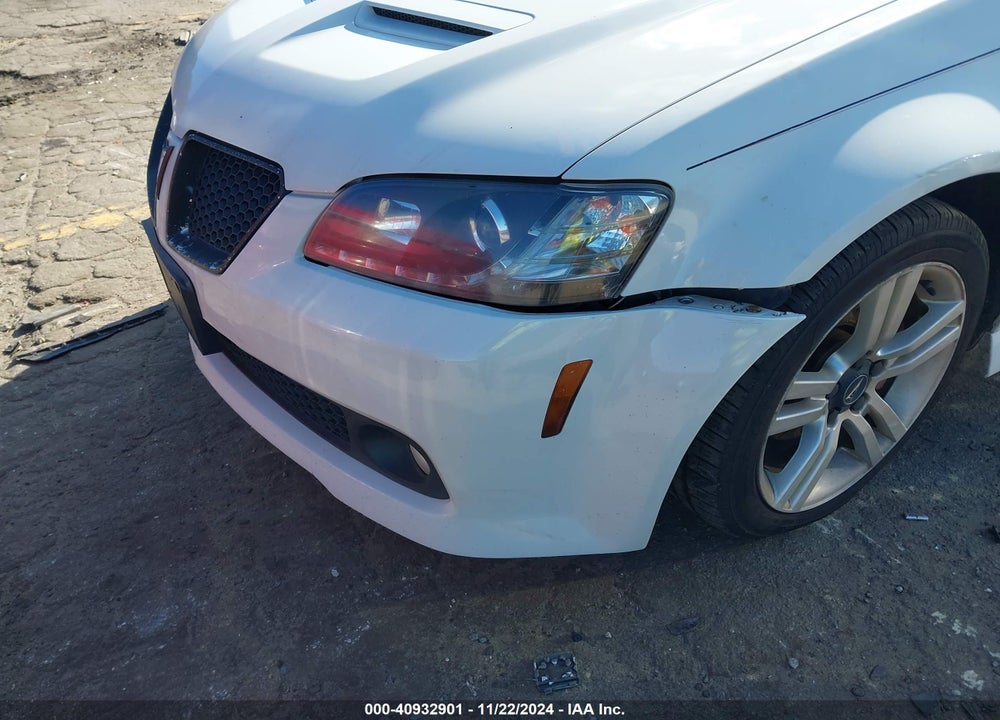 2009 PONTIAC G8 VIN: 6G2ER57759L223391