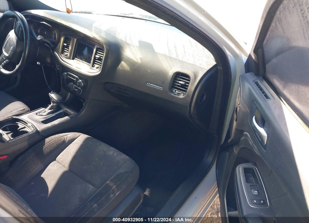 2022 DODGE CHARGER SXT RWD VIN: 2C3CDXBG9NH157425