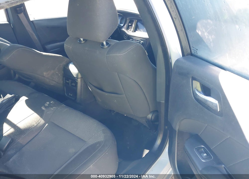 2022 DODGE CHARGER SXT RWD VIN: 2C3CDXBG9NH157425