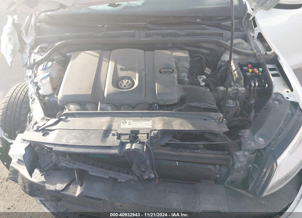 2011 VOLKSWAGEN JETTA 2.5L SE VIN: 3VWDZ7AJ2BM315340
