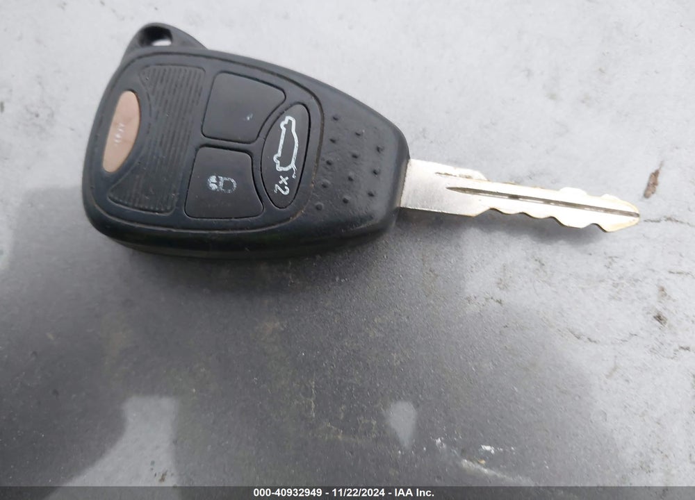2011 CHRYSLER 200 LX VIN: 1C3BC4FB6BN522903