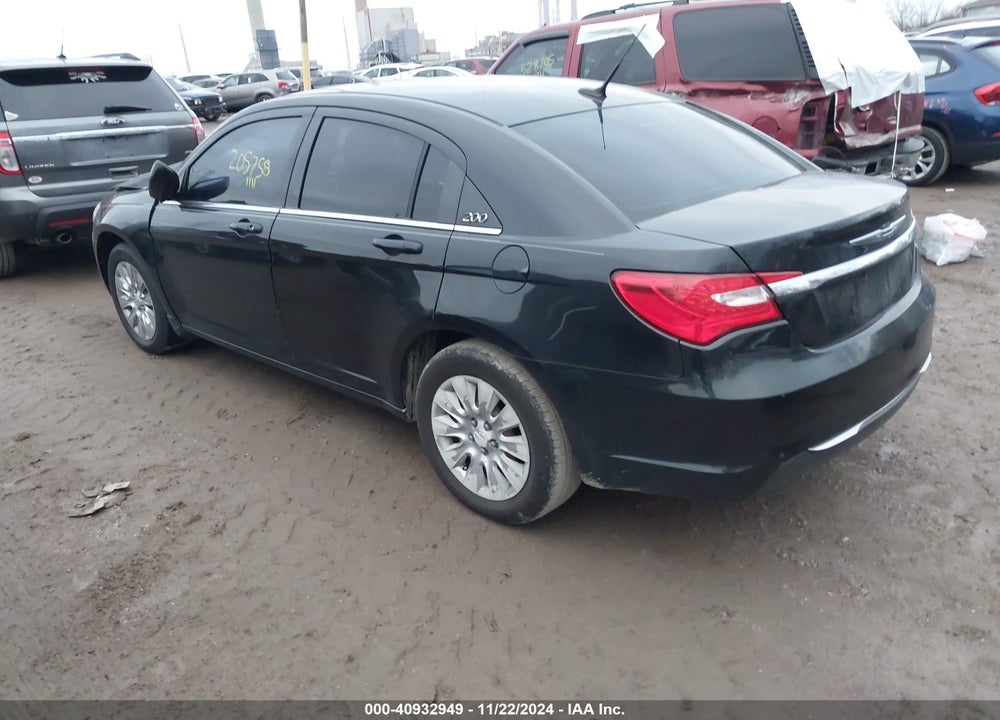 2011 CHRYSLER 200 LX VIN: 1C3BC4FB6BN522903