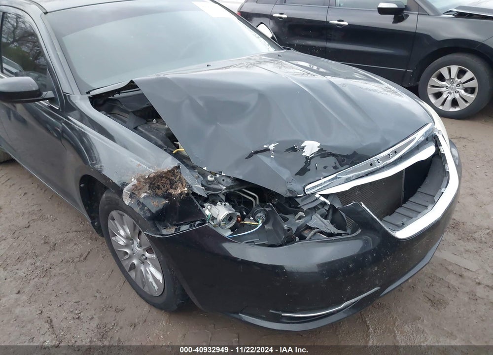 2011 CHRYSLER 200 LX VIN: 1C3BC4FB6BN522903