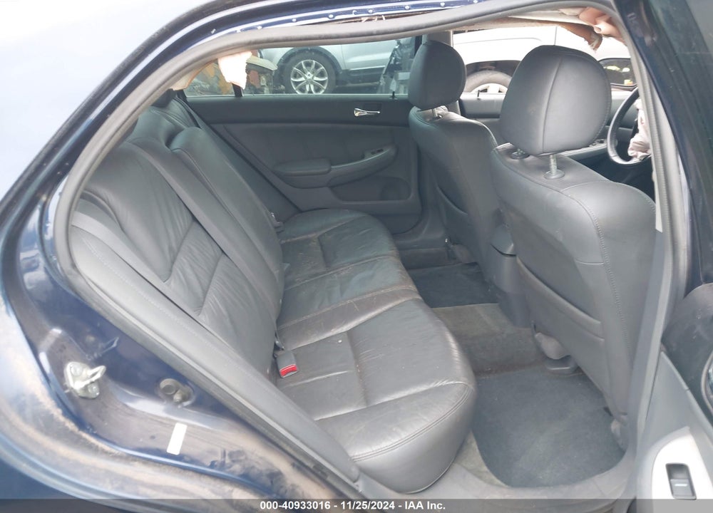 2005 HONDA ACCORD 3.0 EX VIN: 1HGCM66565A030937