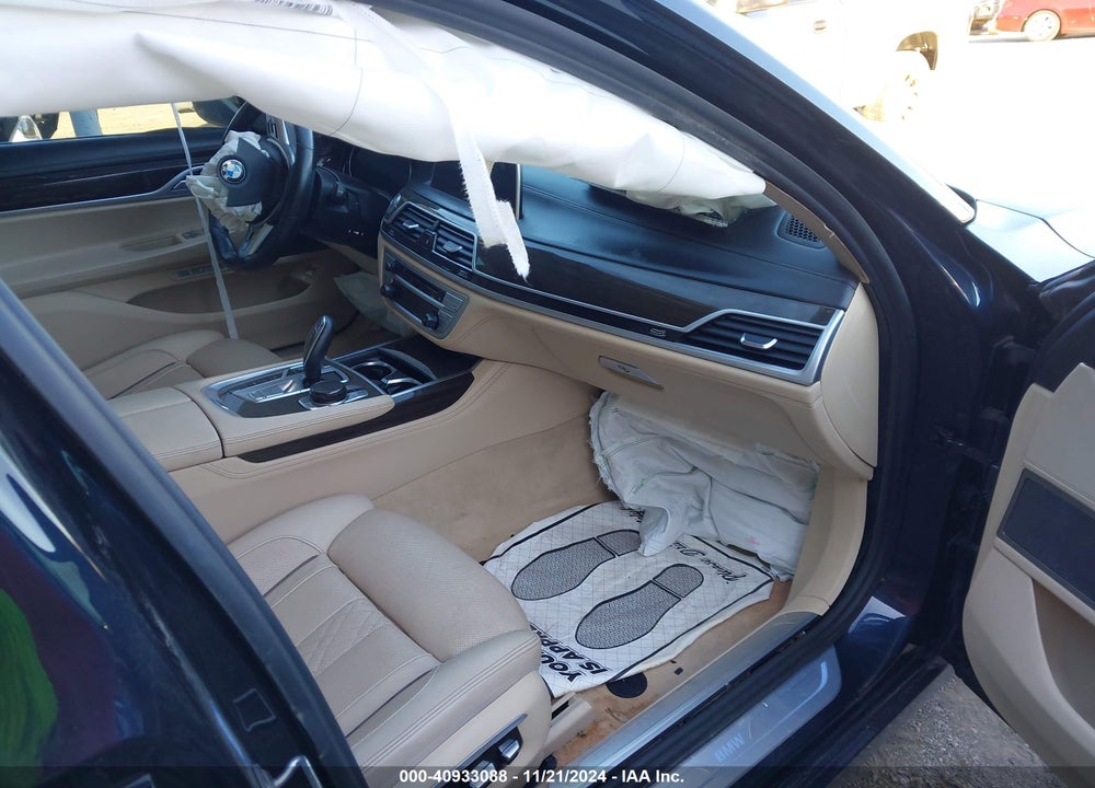 2017 BMW 7 SERIES VIN: WBA7E2C52HG740460