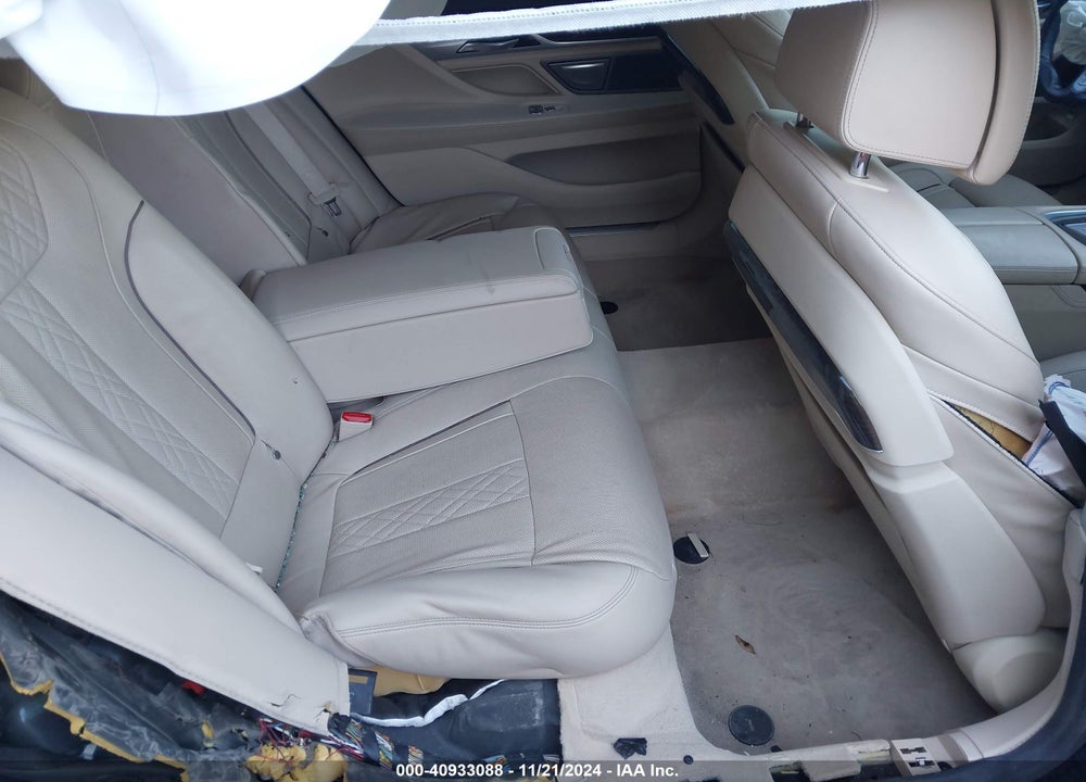 2017 BMW 7 SERIES VIN: WBA7E2C52HG740460