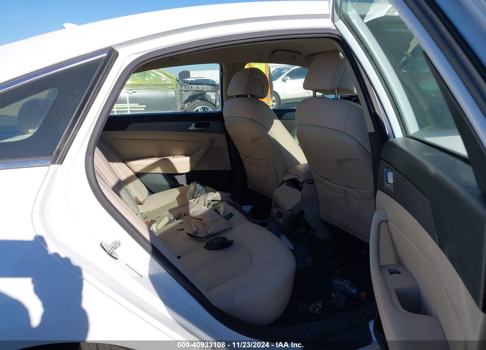 2015 HYUNDAI SONATA VIN: 5NPE24AF9FH181170