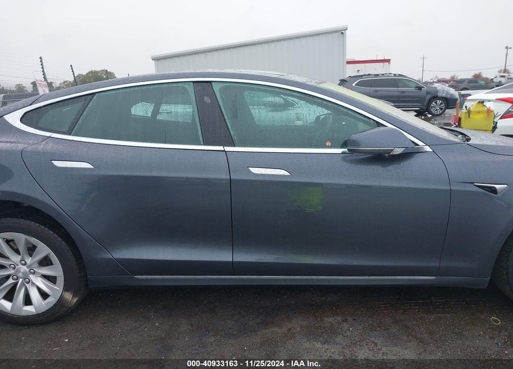 2018 TESLA MODEL S 100D/75D/P100D VIN: 5YJSA1E24JF298156