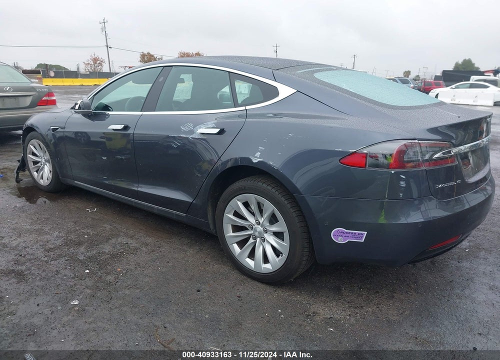2018 TESLA MODEL S 100D/75D/P100D VIN: 5YJSA1E24JF298156