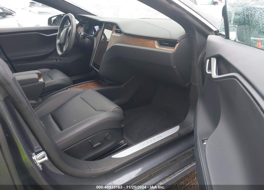 2018 TESLA MODEL S 100D/75D/P100D VIN: 5YJSA1E24JF298156