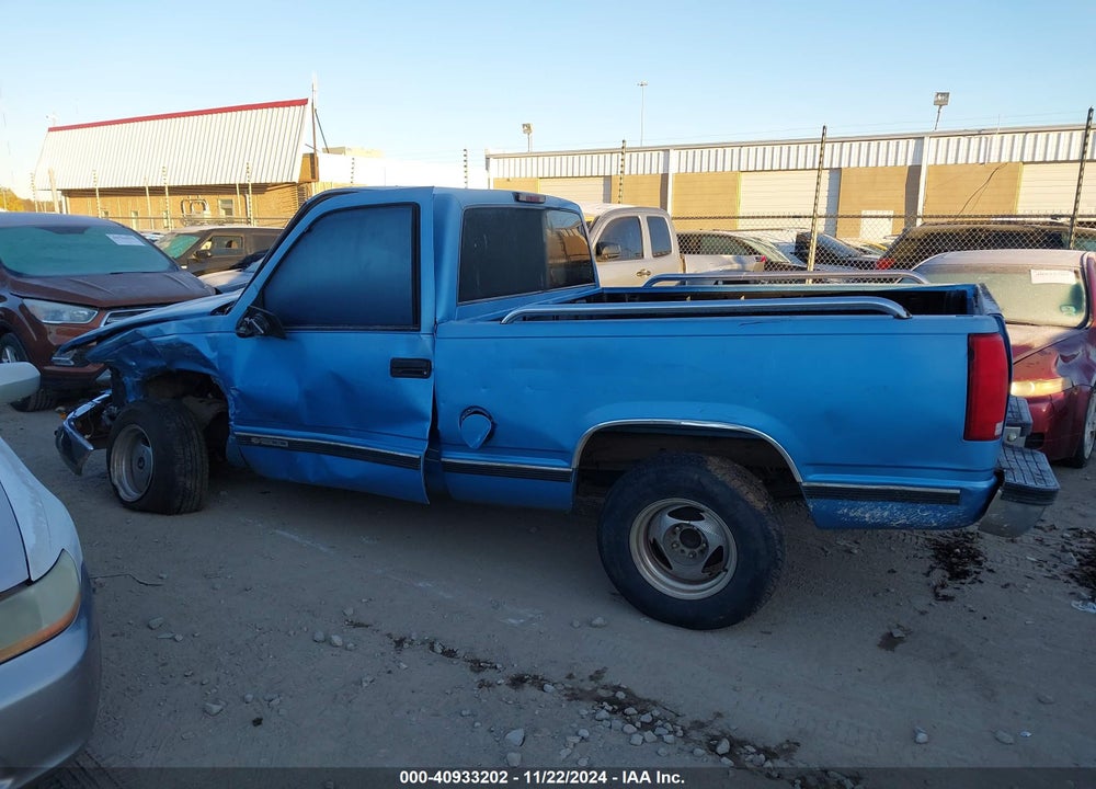 1997 CHEVROLET C1500 FLEETSIDE VIN: 1GCEC14W0VZ136696