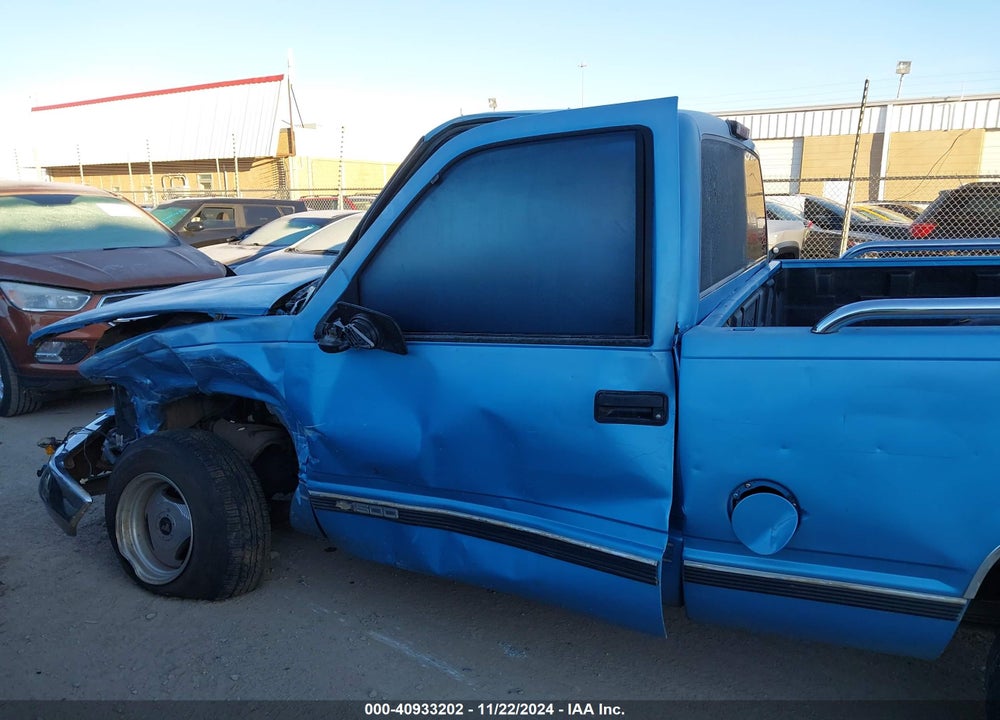 1997 CHEVROLET C1500 FLEETSIDE VIN: 1GCEC14W0VZ136696