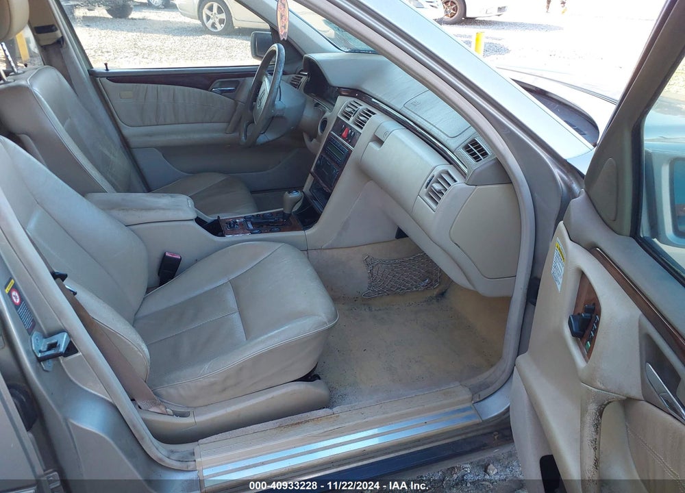 1999 MERCEDES-BENZ E 320 VIN: WDBJF65H3XA818085