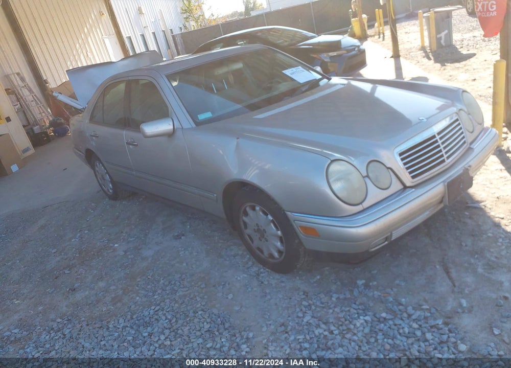 1999 MERCEDES-BENZ E 320 VIN: WDBJF65H3XA818085