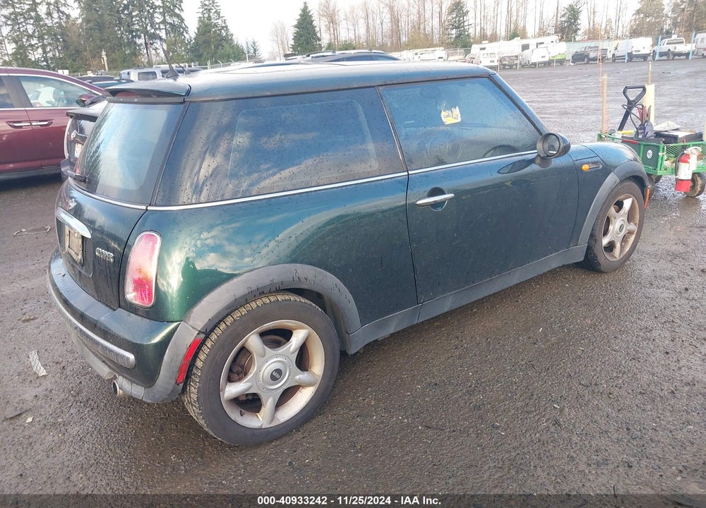 2002 MINI COOPER VIN: WMWRC33452TC36837
