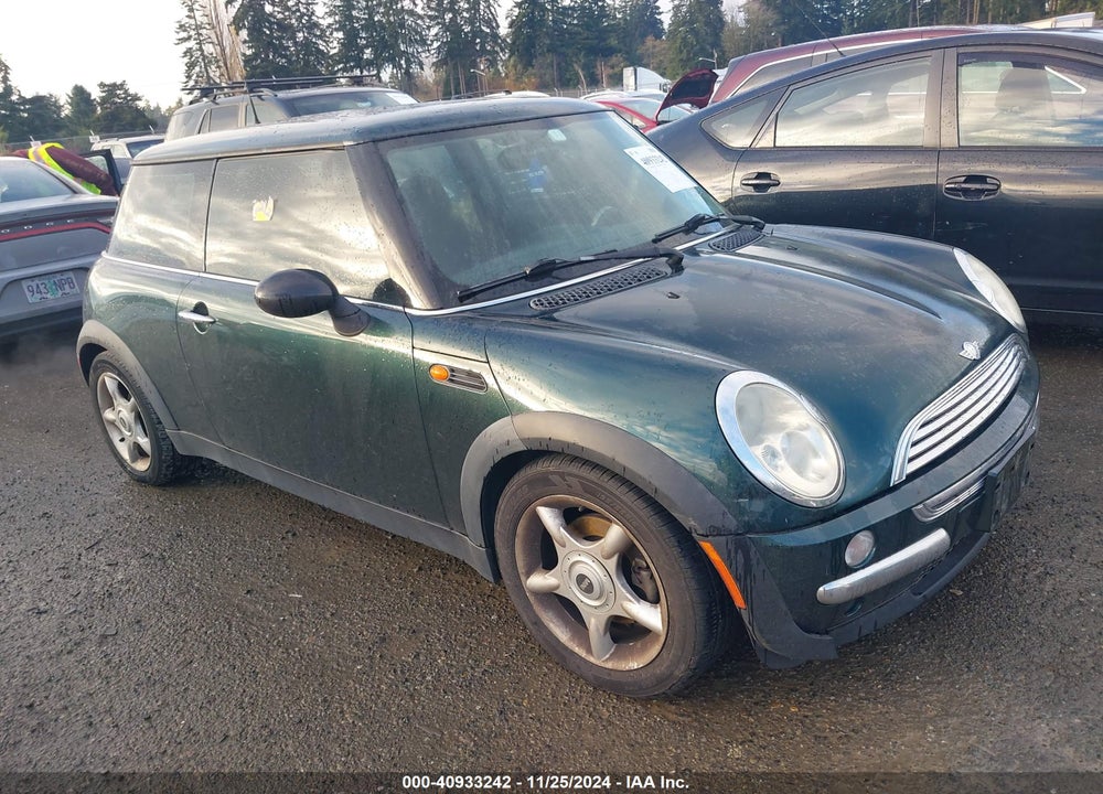 2002 MINI COOPER VIN: WMWRC33452TC36837