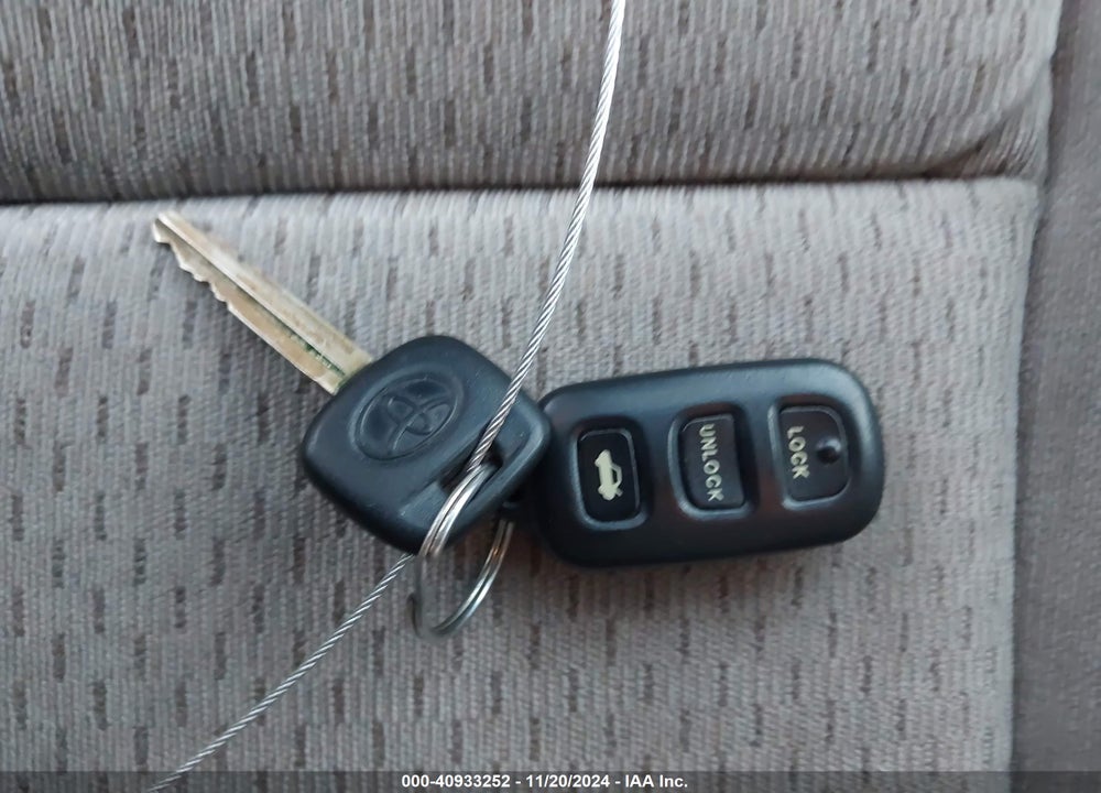 2003 TOYOTA CAMRY LE VIN: 4T1BE32K53U157025