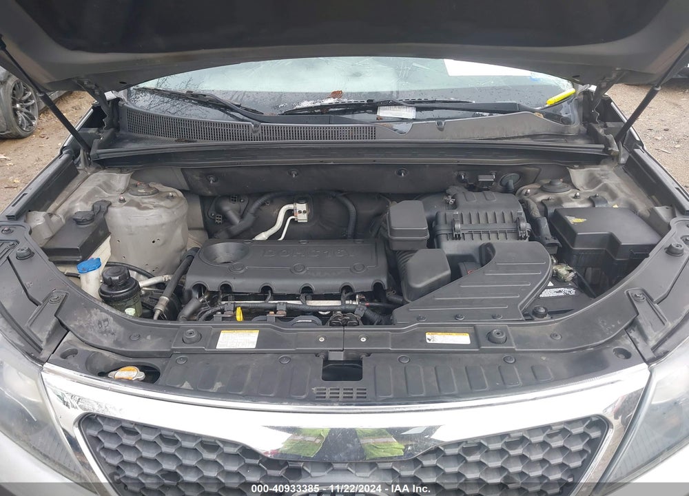 2013 KIA SORENTO LX VIN: 5XYKT3A18DG342238