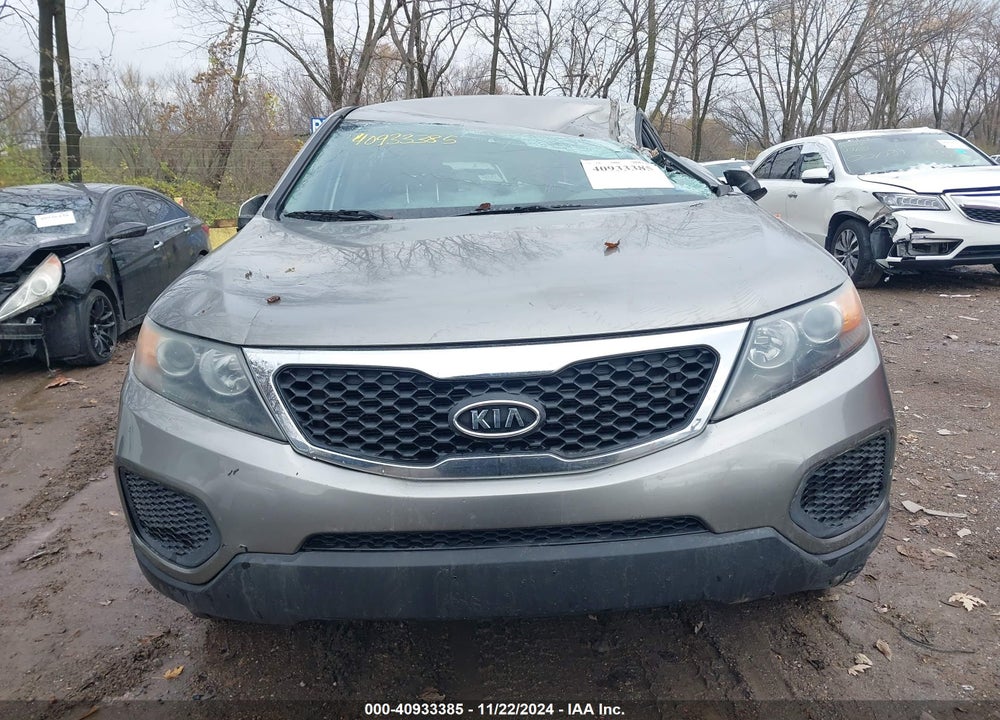 2013 KIA SORENTO LX VIN: 5XYKT3A18DG342238
