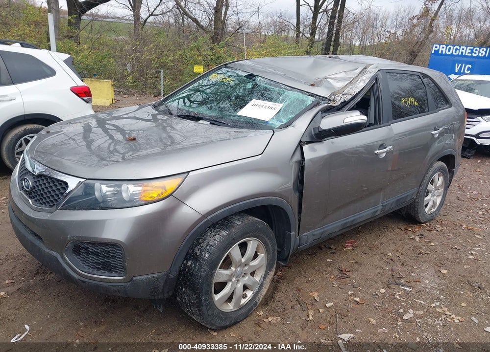 2013 KIA SORENTO LX VIN: 5XYKT3A18DG342238
