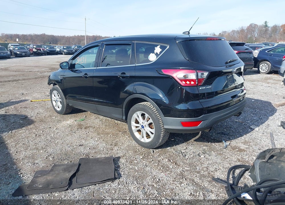 2017 FORD ESCAPE SE VIN: 1FMCU9GD9HUB64538