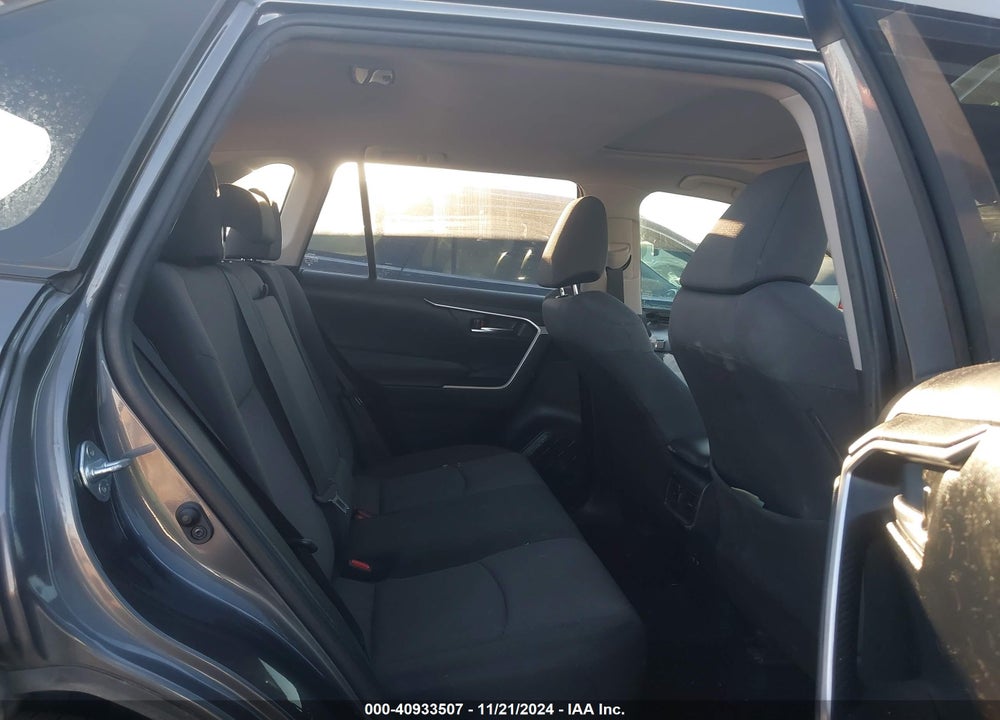 2019 TOYOTA RAV4 XLE VIN: JTMW1RFV8KD029367