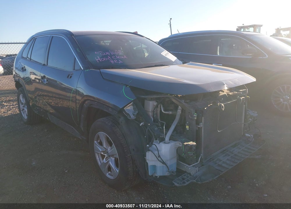 2019 TOYOTA RAV4 XLE VIN: JTMW1RFV8KD029367