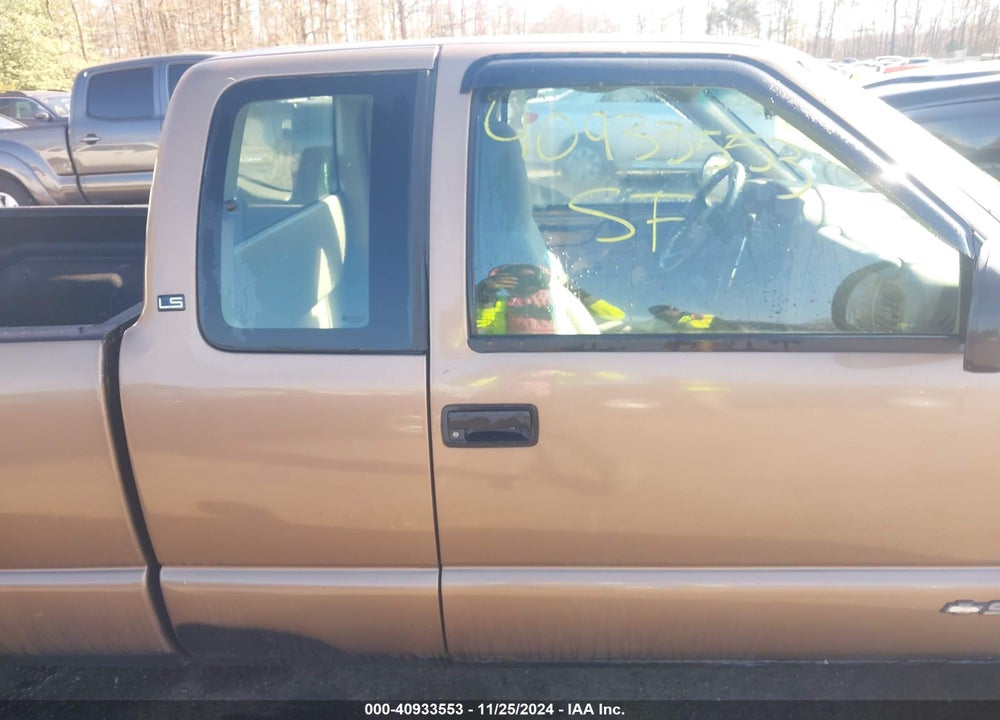 2003 CHEVROLET S-10 LS VIN: 1GCCS19X438113551