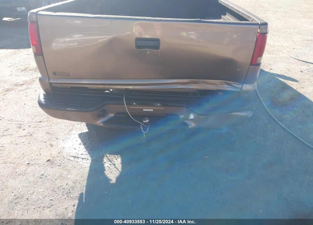 2003 CHEVROLET S-10 LS VIN: 1GCCS19X438113551