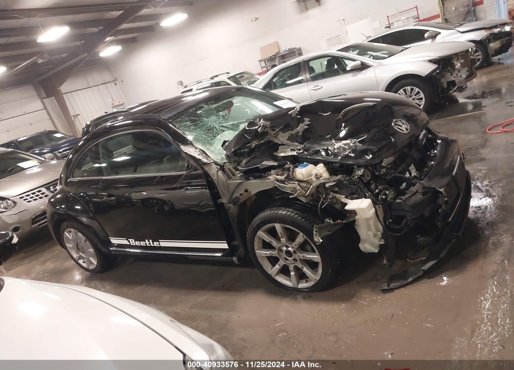 2012 VOLKSWAGEN BEETLE 2.5L VIN: 3VWJP7AT7CM611871